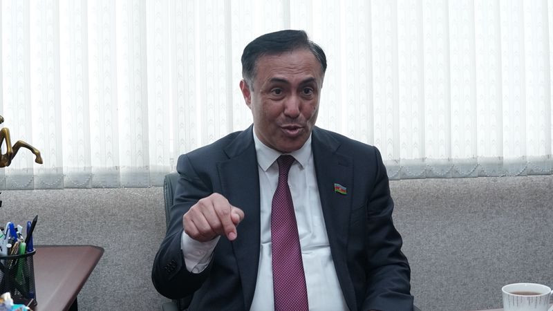 “4 dairədə nəticələrin ləğv edilməsi Azərbaycanda seçkilərin demokratik keçirildiyini göstərdi” - Elman Nəsirov