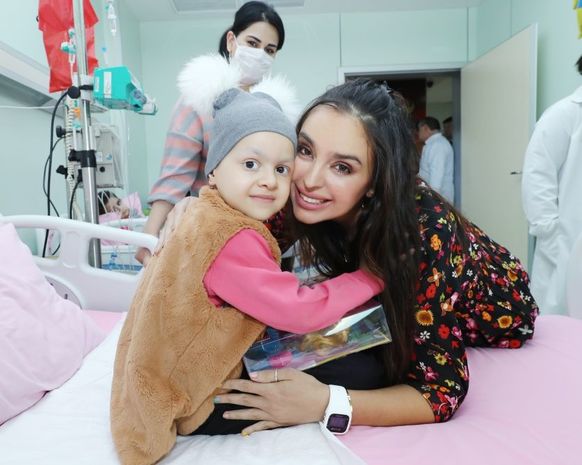 Leyla Əliyeva onkoloji xəstəlikdən əziyyət çəkən uşaqlarla görüşüb - FOTO