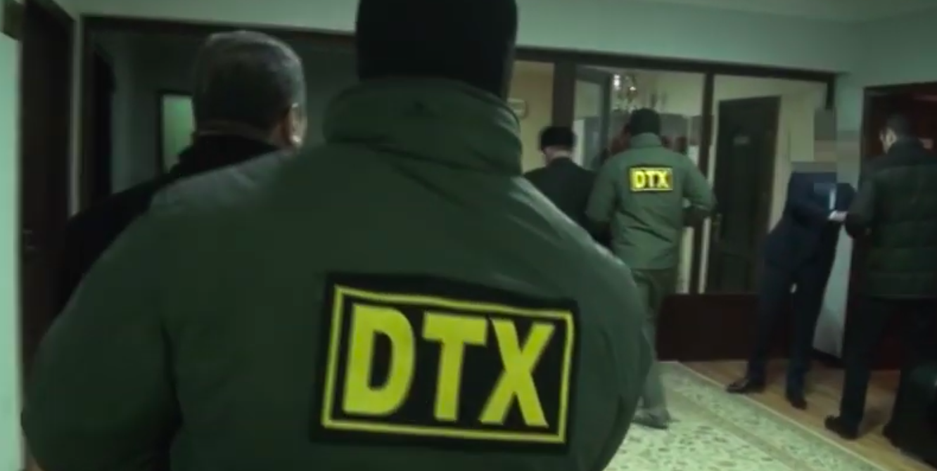 SON DƏQİQƏ! DTX Neftçala İcra Hakimiyyətinin binasına girdi