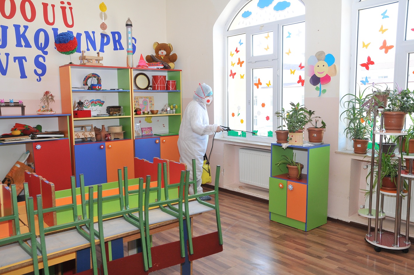 Abşeronda məktəblər və bağçalar dezinfeksiya olunur - Fotolar
