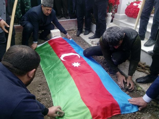 Şəhid əsgərimiz dəfn edildi - FOTO