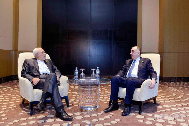İran və Azərbaycan xarici işlər nazirləri koronavirus məsələsini müzakirə edib
