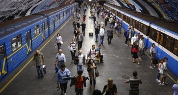 Ukraynada metrolar bağlandı