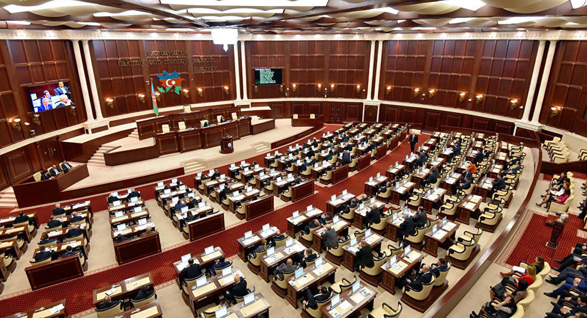Deputatların ezamiyyətləri və xarici ölkələrə səfərləri müvəqqəti dayandırıldı