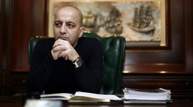 Özünü xilas etmək üçün 18 yaşlı qızını qabağa verən Mənsimovun “mübarizliyi”... - FAKTLAR