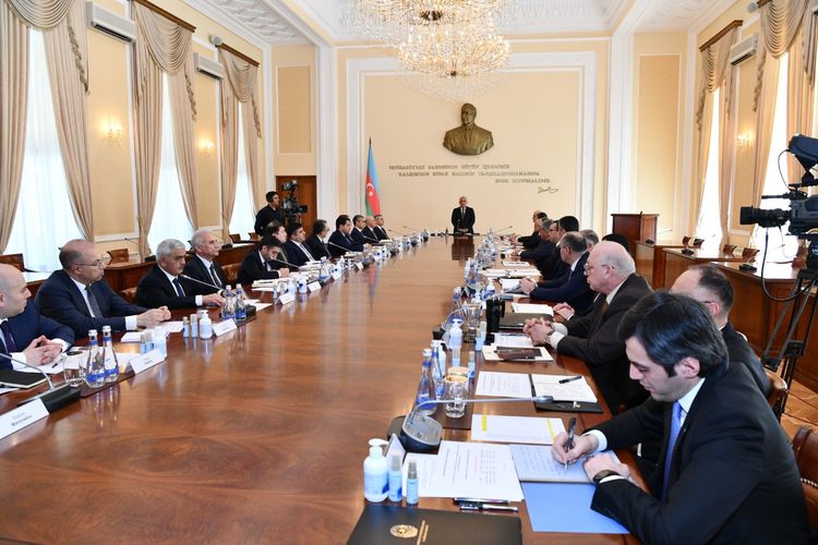 Operativ Qərargahda xüsusi karantin rejiminin tətbiqi ilə bağlı vəziyyət müzakirə edilib