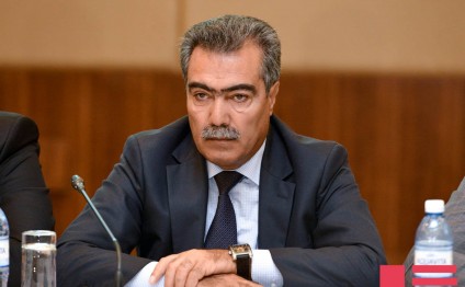 İlham Əliyev Vüqar Səfərlini vəzifəsindən azad etdi