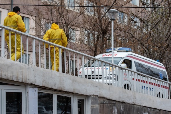 Ermənistanda koronavirusa yoluxanların sayı 800-ü ötdü