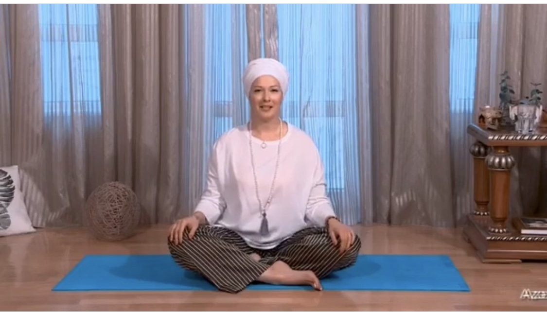 Azərbaycanda ilk dəfə olaraq onlayn yoqa dərsləri başlayır - VİDEO 