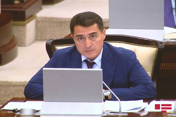 Əli Hüseynli: "Siyasi partiyaların qeydiyyata alınması ölkəmizdə mövcud olan yeni siyasi münasibətlərin təzahürüdür"