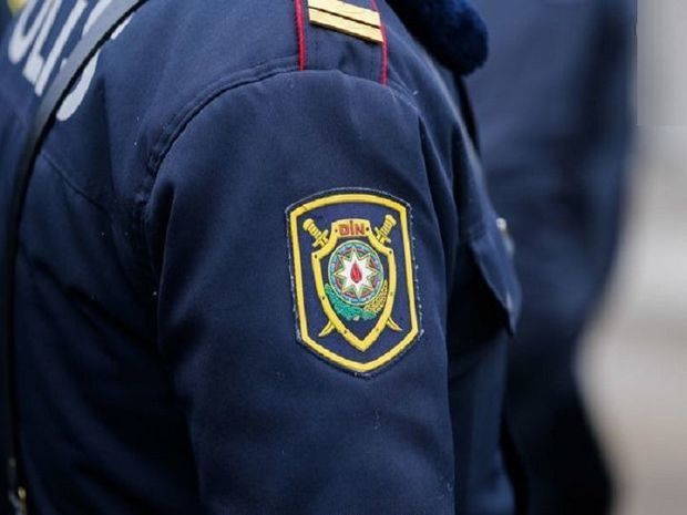 Bakıda taksi yoxlama postunda polisi və hərbçini vurdu