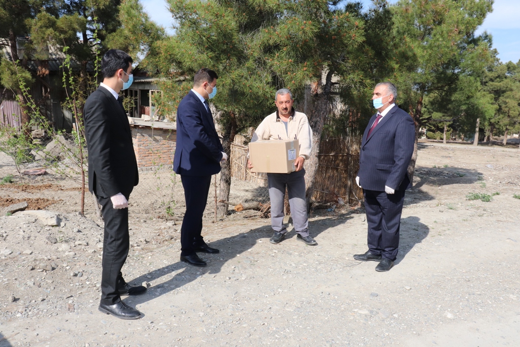“Naftalan Sağlamlıq Mərkəzi” MMC aztəminatlı ailələrə yardım etdi - FOTOLAR