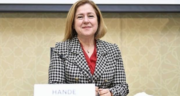 Hande Harmancıdan həyəcan təbili: “Koronavirus bu il bitməyəcək”