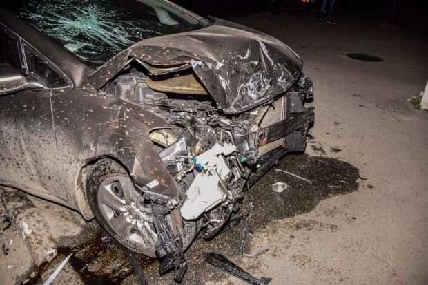 Bakıda əks yola çıxan maşın dəhşətli qəzaya səbəb oldu: Ölən və yaralılar var