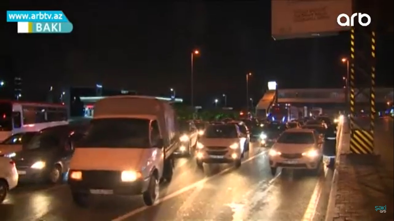 Bakıda karantin rejimi: “Vəziyyət adi gündəkindən fərqlənmir” – VİDEO