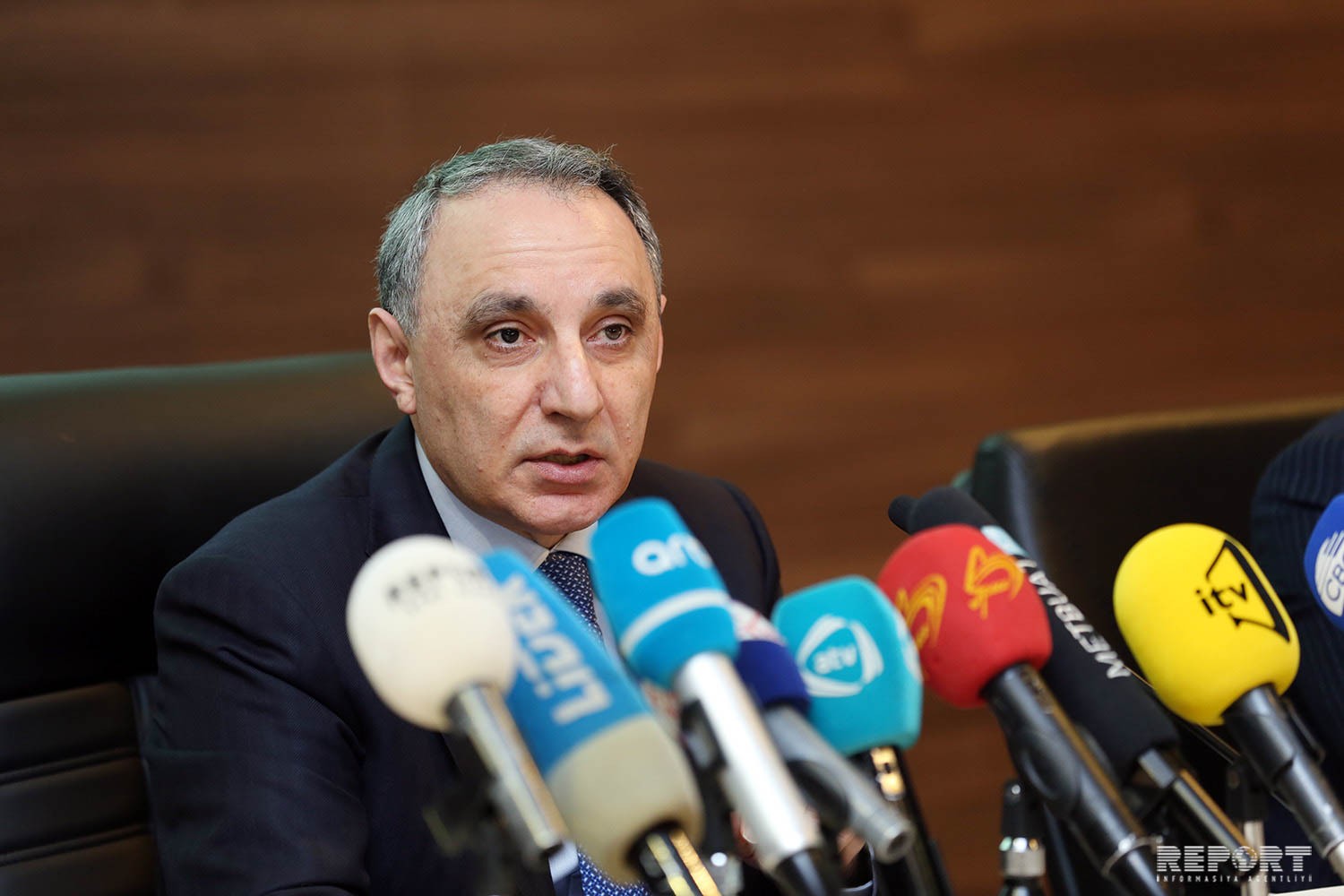 Baş prokuror Kamran Əliyev kollektivə təqdim edildi