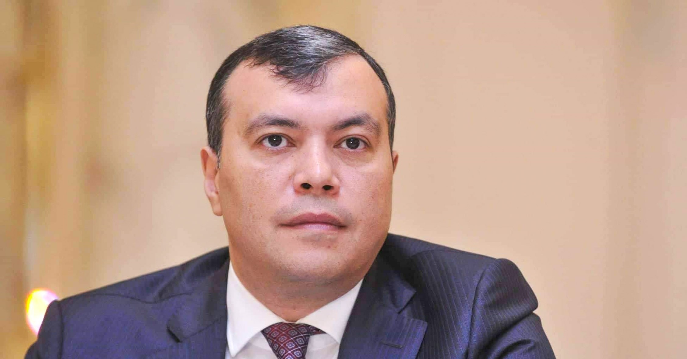 Nazir bir neçə evi olub 190 manat almaq istəyənlərdən danışdı