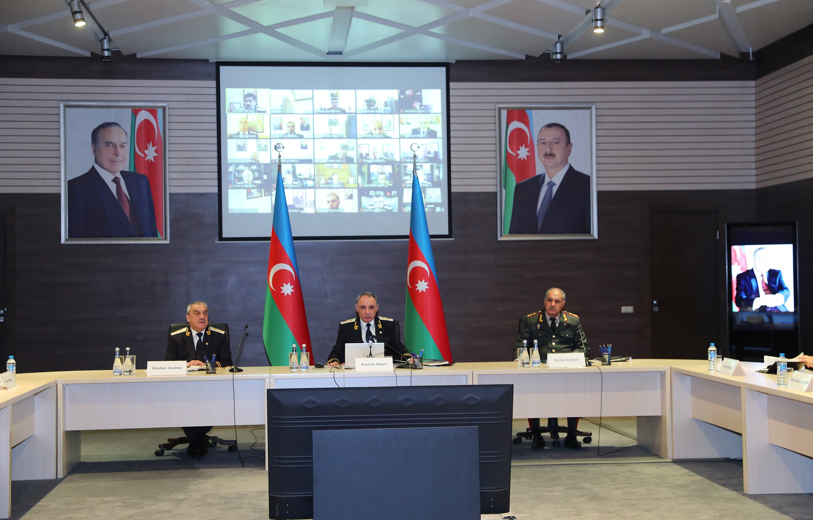 Baş Prokurorluqda videokonfrans rejimində geniş əməliyyat müşavirəsi keçirildi