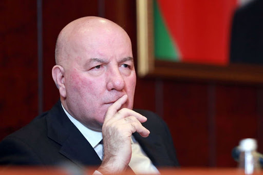 Elman Rüstəmov: “Bağlanmış banklarla bu ilin yanvar ayından müzakirələr aparılıb”