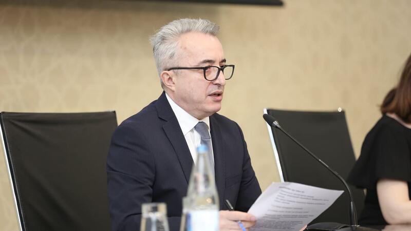 Yoluxma artırsa, karantin rejimi niyə yumşaldılır? - Rəsmi cavab