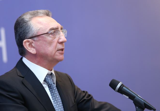 "Küçədə mənə deyirlər ki, koronavirusa inanmırıq"  - Eldar Əzizov