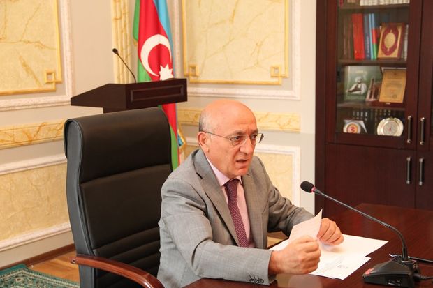 Komitə sədri: “Gərək kiminsə yaxını vəfat etsin ki, insanlar bu virusa inansınlar?”