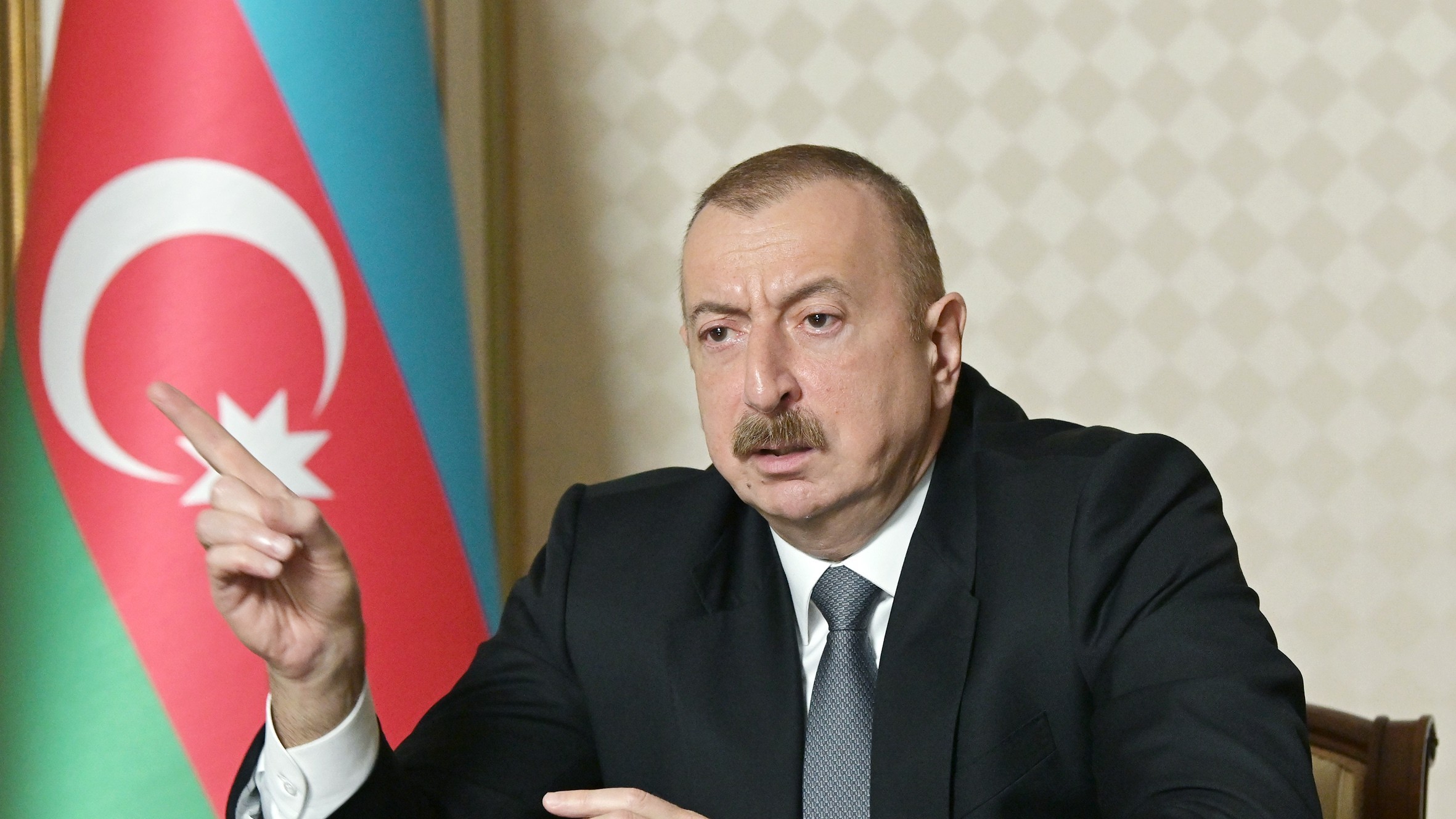 Prezident yeni icra başçılarına: “İnsanlar sizdən razı olsalar, mən də sizin işinizdən razı olacağam”