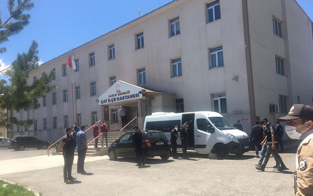 Türkiyədə iki ailə arasında dava - 5 ölü, 4 yaralı