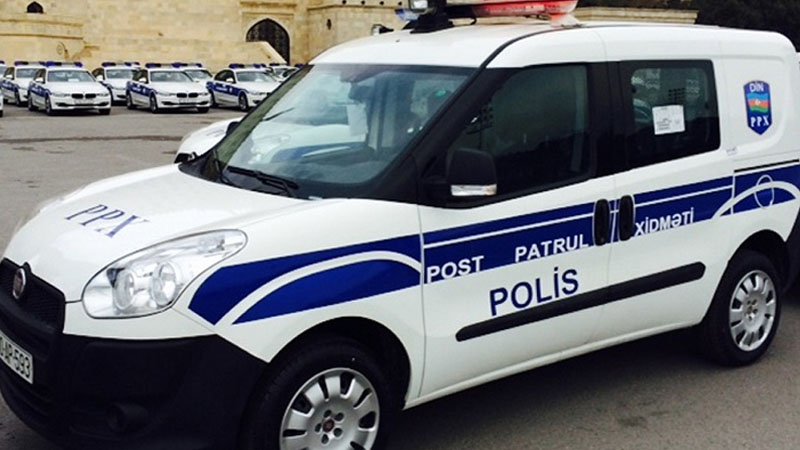 Bakıda qadağanın ilk günündə polis qadının həyatını belə xilas etdi - VİDEO