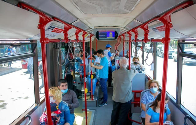 Taksi və avtobuslarda maska taxmayan 140 nəfər cərimələndi