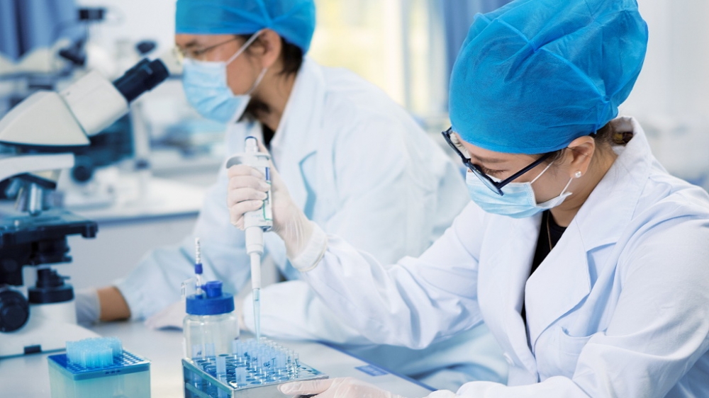 Gənclər arasında ağır koronavirus xəstələri var