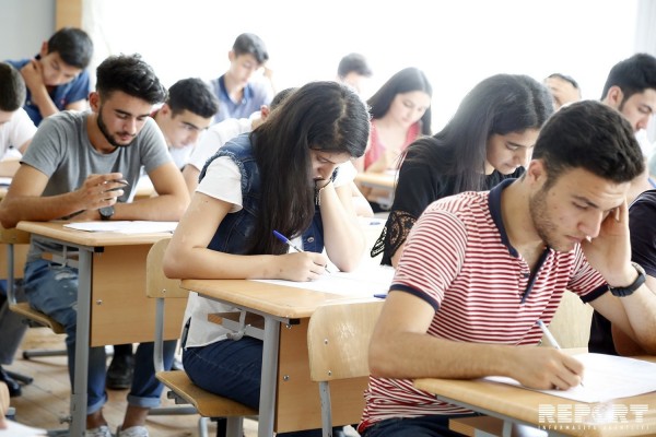 Bakıda buraxılış siniflərini bitirəcək şagirdlərin sayı açıqlandı