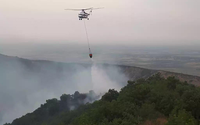 Ağsu aşırımında yanğın başladı - Əraziyə 2 helikopter cəlb edilib