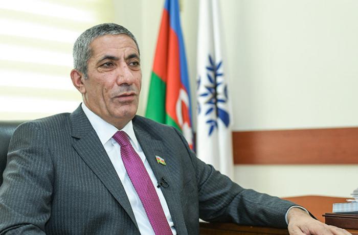 Siyavuş Novruzov: “30 qəpiklik maska alıb taxsınlar, gedib 200 manat cərimə verməsinlər”