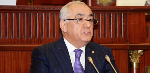 Baş Nazir sərt karantinlə bağlı qərarı təsdiqlədi