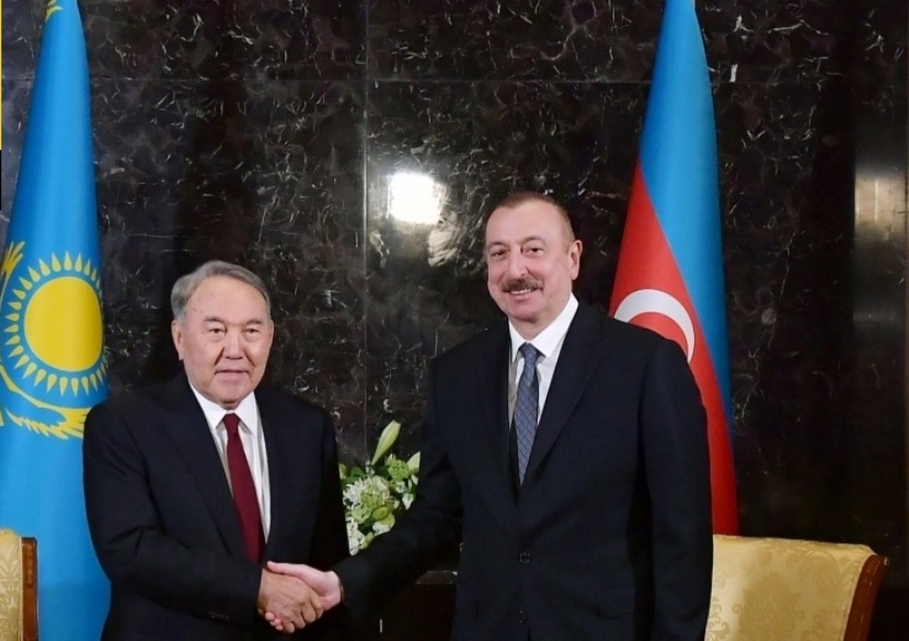 İlham Əliyev Nursultan Nazarbayevə zəng etdi
