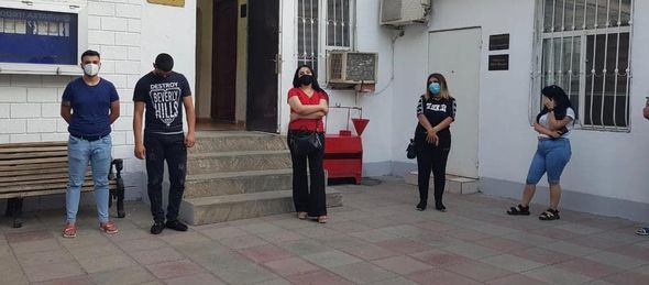 Bakıda karantin qaydalarını pozan çay evinin icarədarı 2000 manat cərimələndi - FOTO