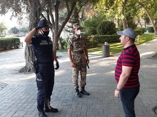 Bakı polisi reyd keçirir - FOTO