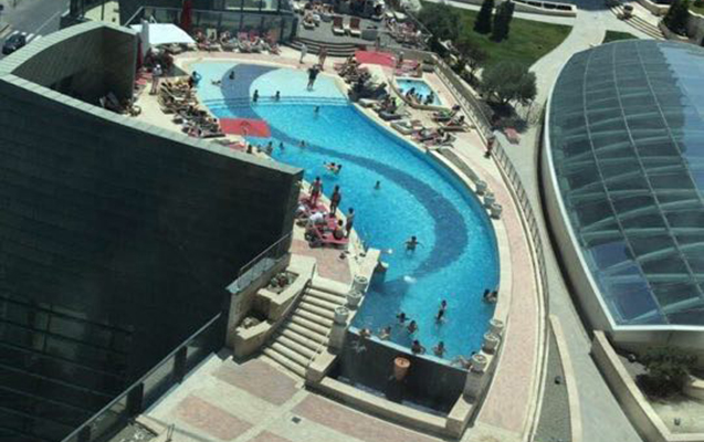 “Fairmont” müştərilərdən üzr istədi - Hovuzu bağladı