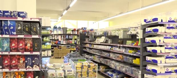 Sabunçunun icra başçısı operativ qərargahın qoyduğu qaydaları pozur - VİDEOREPORTAJ