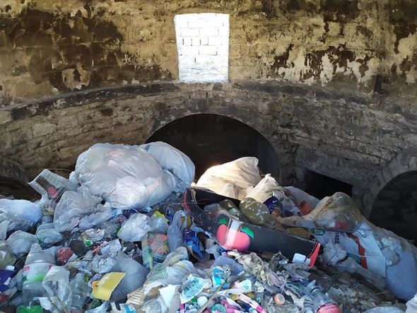 Bakıda XVIII əsrdən qalan tarixi hamamın vəziyyəti nəzarətə götürüldü - FOTO