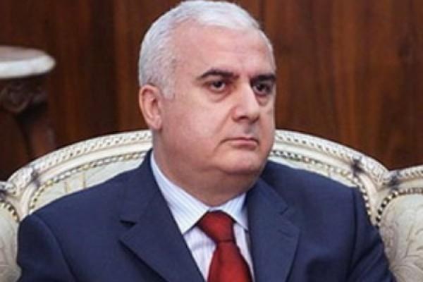 “Namaz qılıram, ibadətlə məşğulam” - Keçmiş nazir
