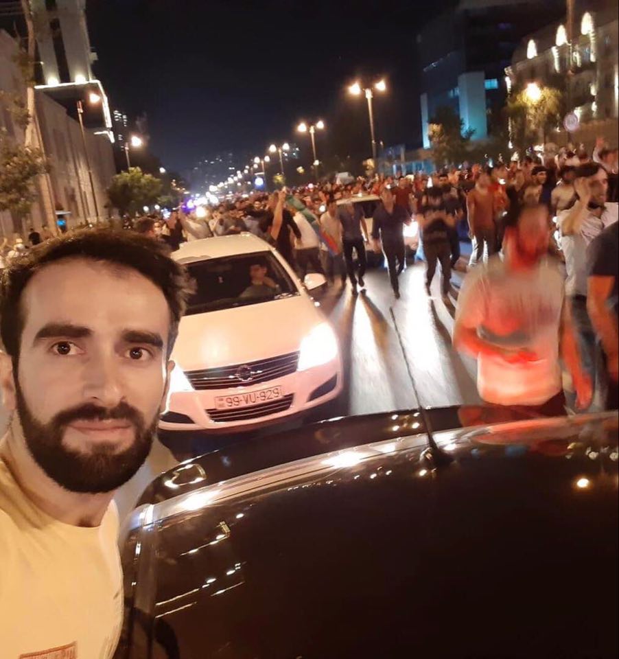 Bakının mərkəzində orduya dəstək yürüşü başlayıb - FOTO - VİDEO