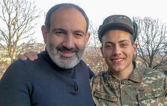 "Sərhəddə döyüşlər Paşinyanın oğlunun tərxis olunmasından üç gün sonra başlayıb"