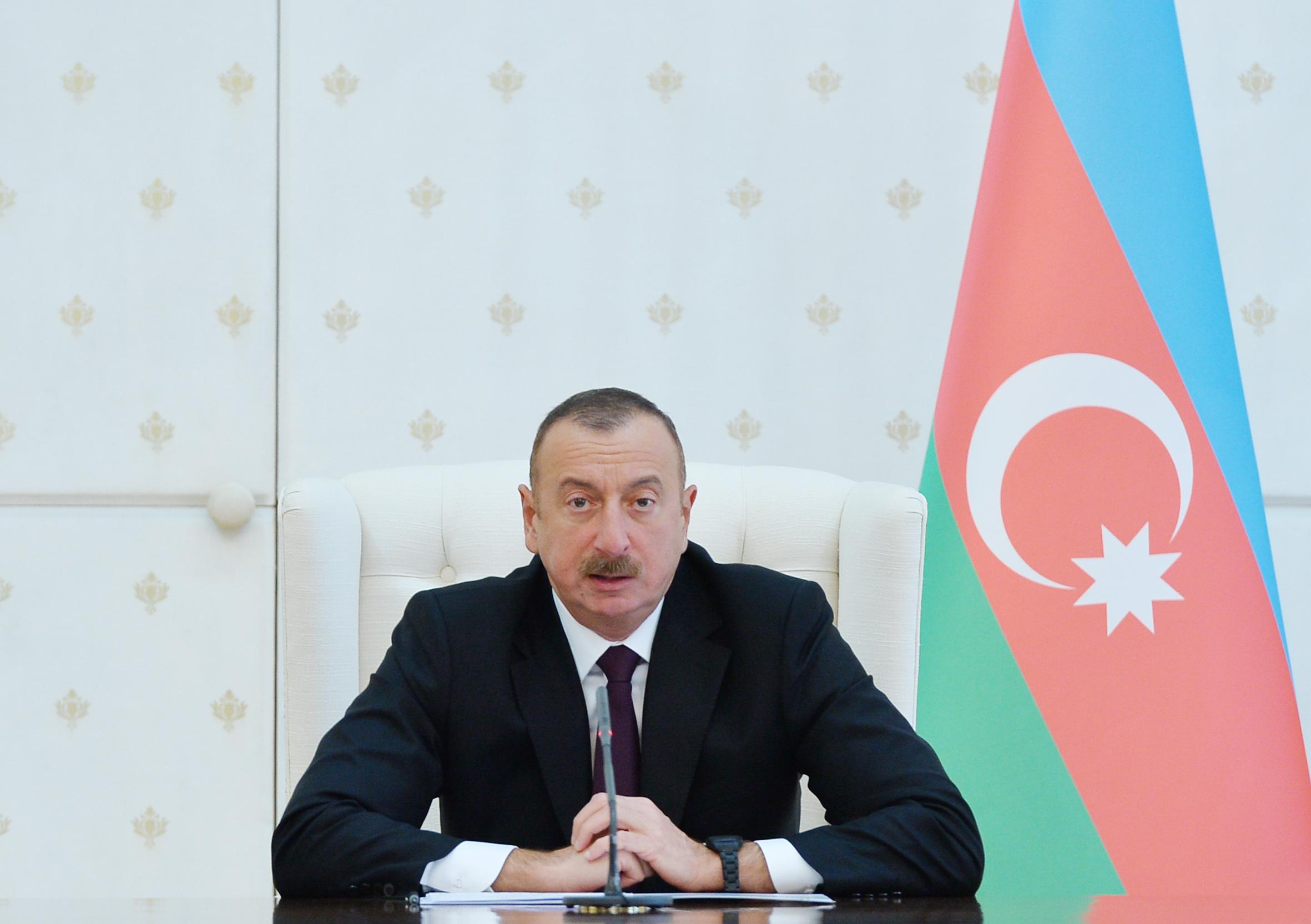 Prezident: "Bəzi hallarda səfirliklərimizdə çalışanlar öz işinə laqeyd yanaşırlar"
