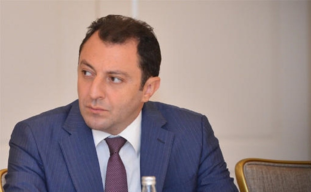 Azərbaycanda nazirin müşaviri vəzifəsindən azad edildi