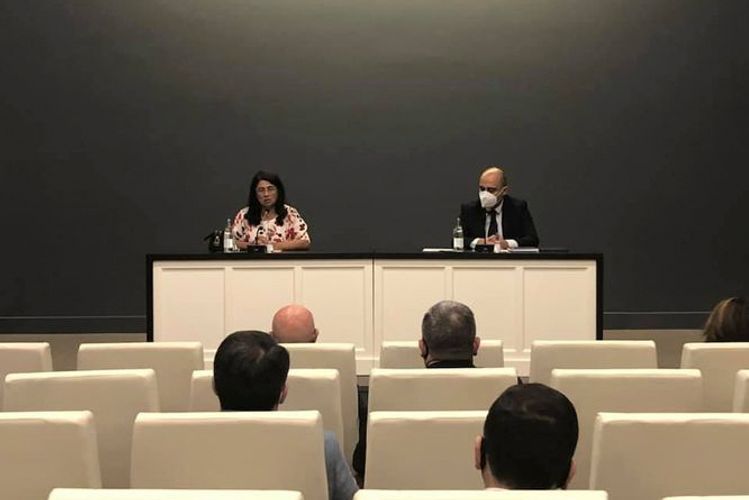 PA-nın şöbə müdiri yeni Təhsil nazirini kollektivə təqdim etdi - FOTOLAR