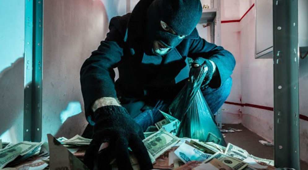 Rusiyada bank qarət edilib