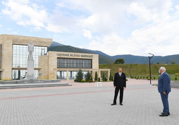 İlham Əliyev Şəkidə - FOTO