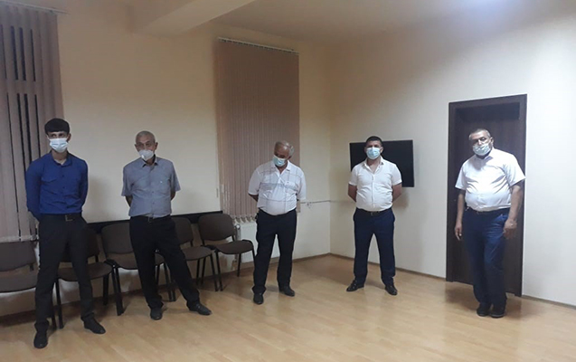 Gəncədə evdə nişan edənlər saxlanıldı - Fotolar